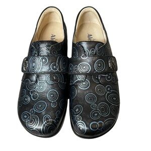 Alegria Joleen
0'Yeah Blues comfort sandals size 40(9.5-10)